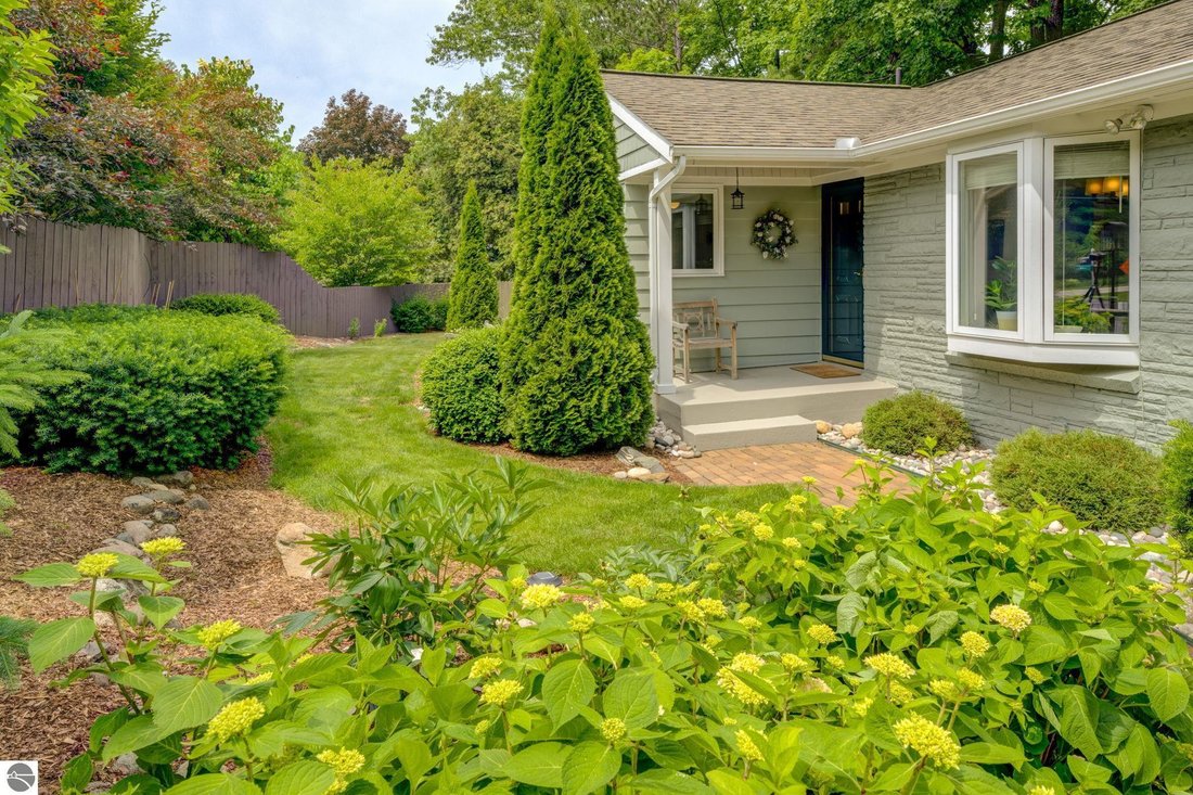 House in Garfield Township, Michigan, United States 5 - 18636418