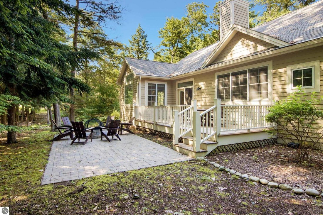 House in Glen Arbor, Michigan, United States 1 - 18636348