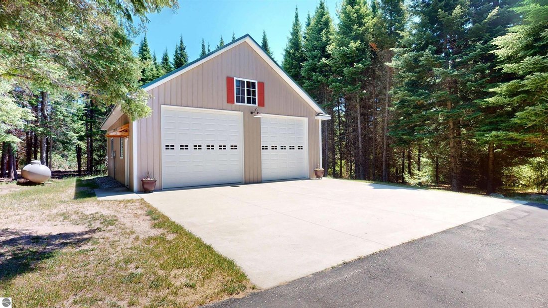 House in Central Lake, Michigan, United States 4 - 18636336