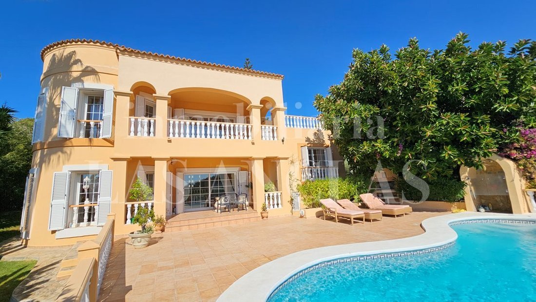 Villa in Ibiza Town, Balearic Islands, Spain 1 - 13505362