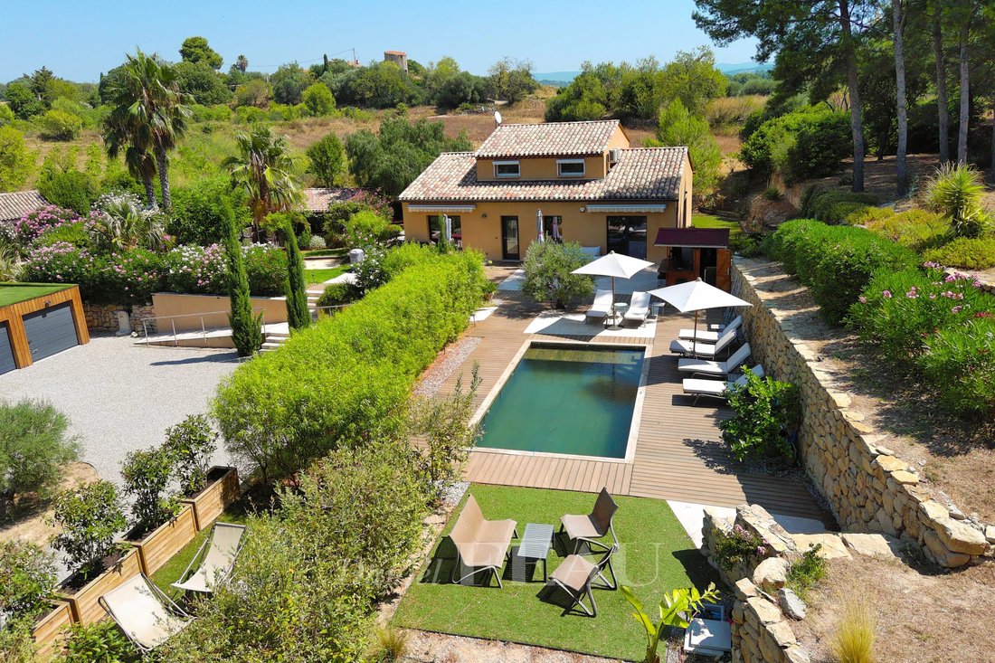 House in Saint-Cyr-sur-Mer, Provence-Alpes-Côte d'Azur, France 3 - 18635087
