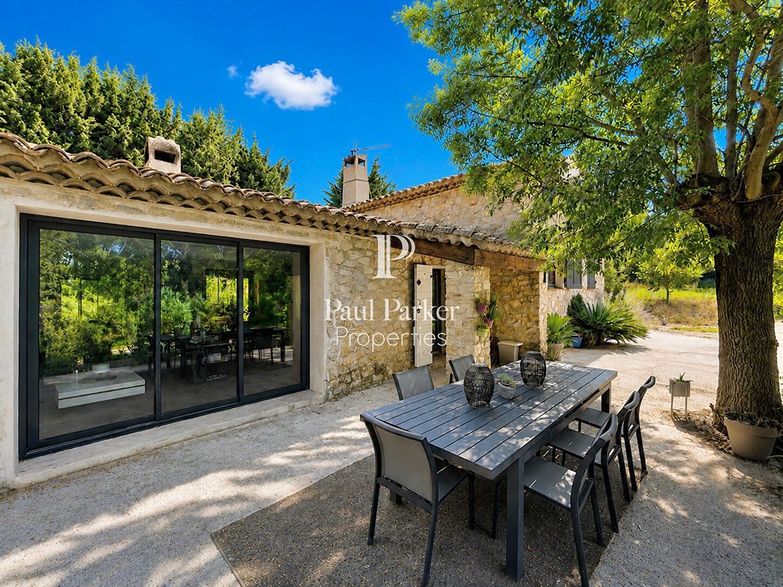 Villa in Granettes-Jauberte-Sainte Anne, Aix-en-Provence, France 2 - 18635092