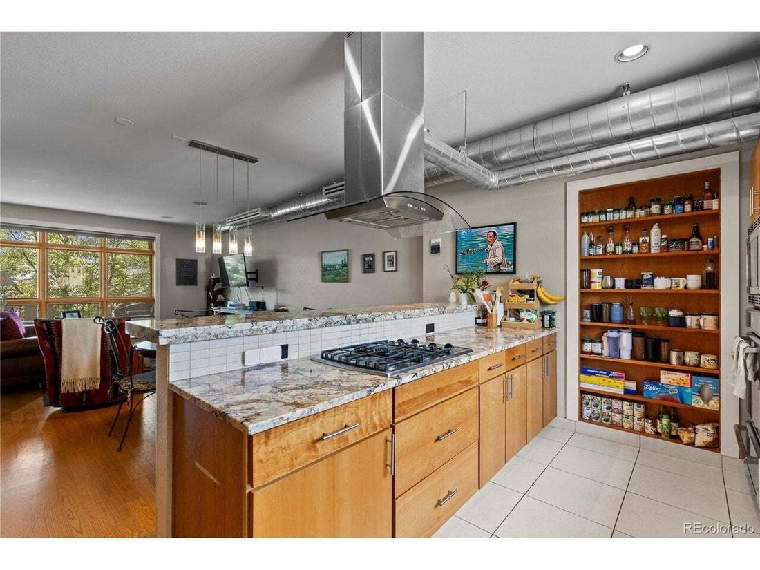 Townhouse in Denver, Colorado, United States 4 - 18637297