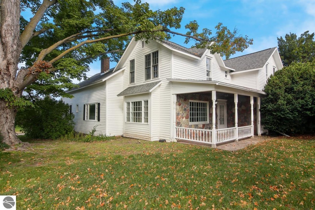 House in Williamsburg, Michigan, United States 3 - 18636251