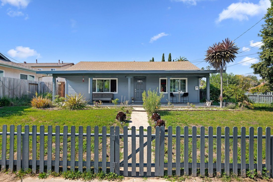 Santa Barbara, California, United States 1 - 18637108