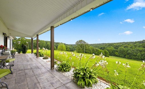 House in Vanleer, Tennessee, United States 1