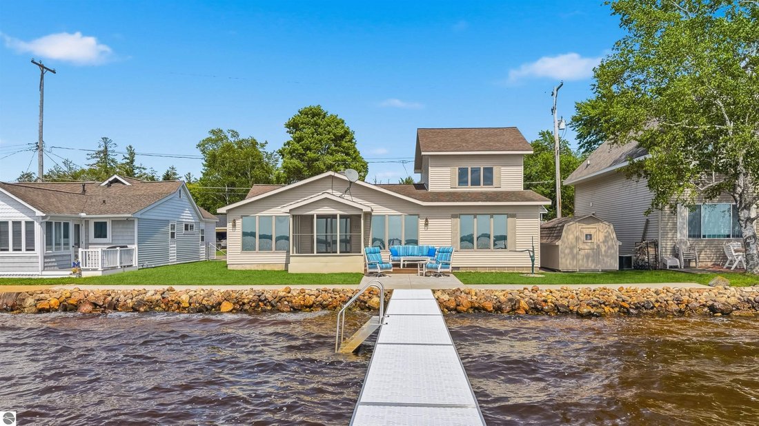 House in Cadillac, Michigan, United States 1 - 18635932