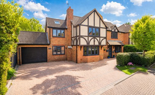 House in Shenley Church End, England 1