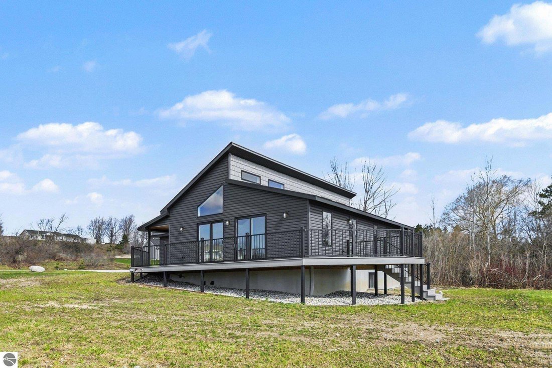 House in Ellsworth, Michigan, United States 2 - 18636058
