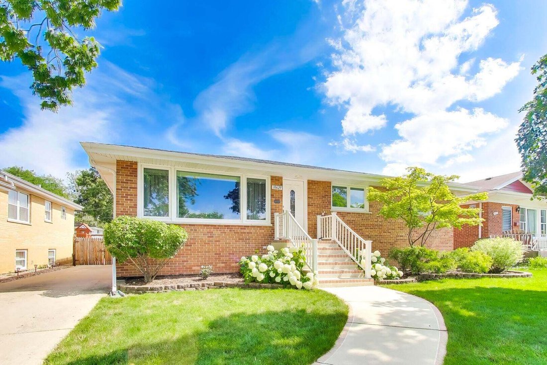 House in Westchester, Illinois, United States 1 - 18638072