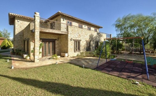 House in Souni-Zanakia, Limassol, Cyprus 1