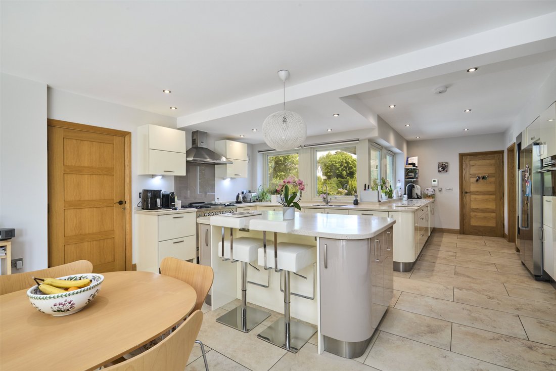 Bungalow in Ilkley, England 5 - 18633659