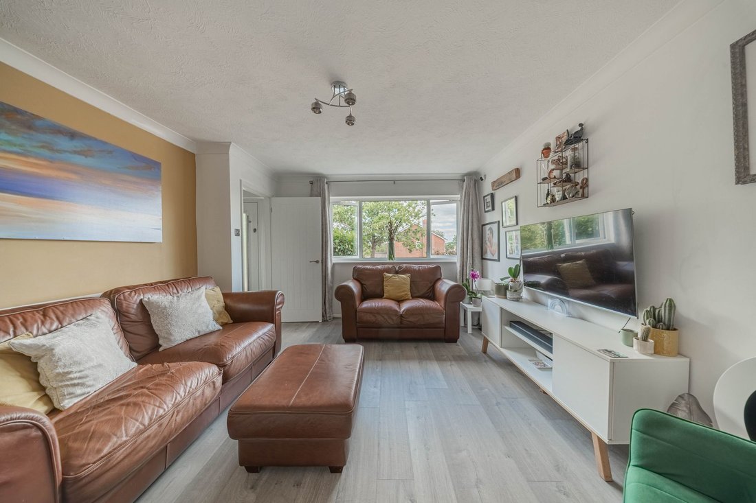 House in Haywards Heath, England 4 - 18634746