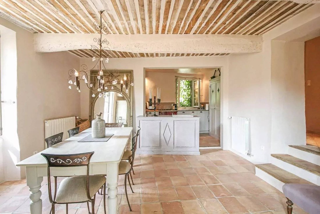 House in Bonnieux, Provence-Alpes-Côte d'Azur, France 5 - 18548573