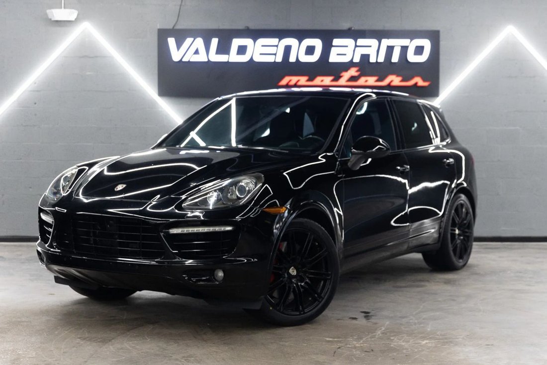 Suv in Pompano Beach, FL, United States 1 - 18566497