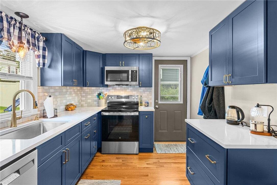 House in Cumberland, Rhode Island, United States 4 - 18633121
