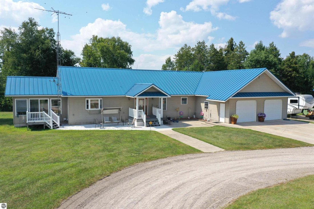 House in West Branch, Michigan, United States 2 - 18635883