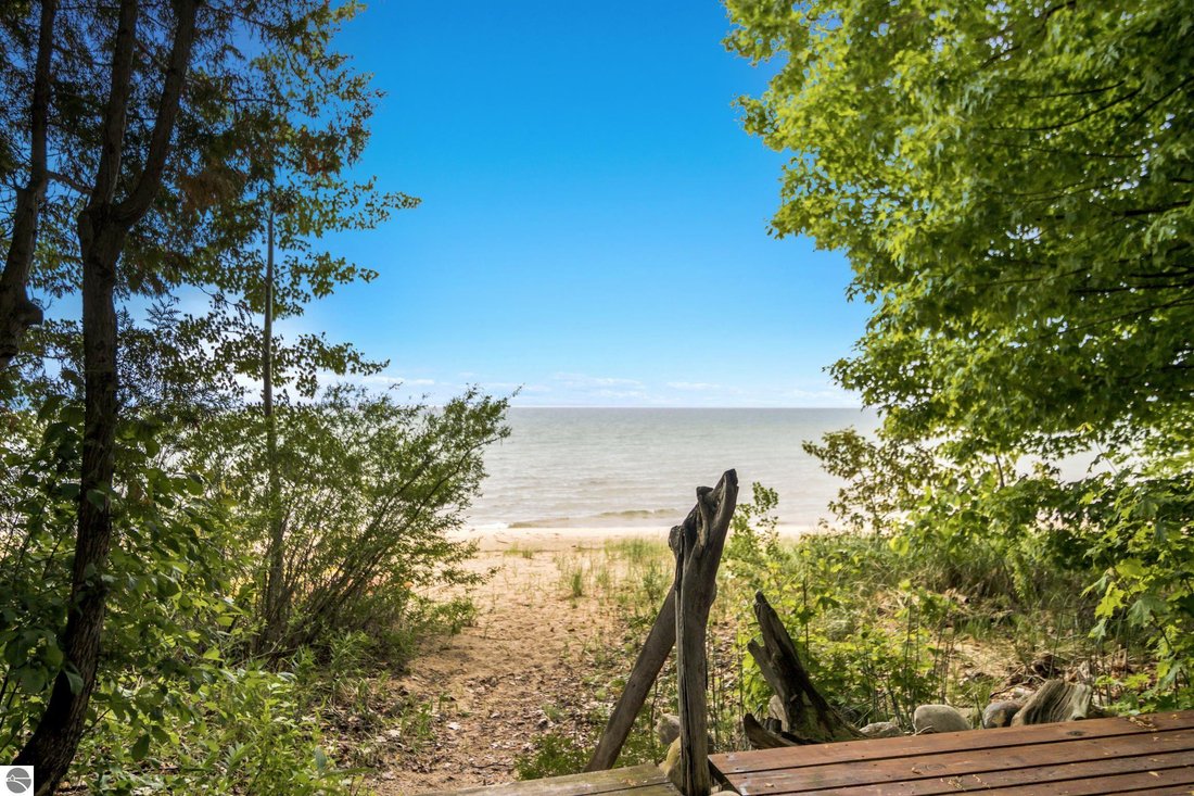 House in Elk Rapids, Michigan, United States 4 - 18636661