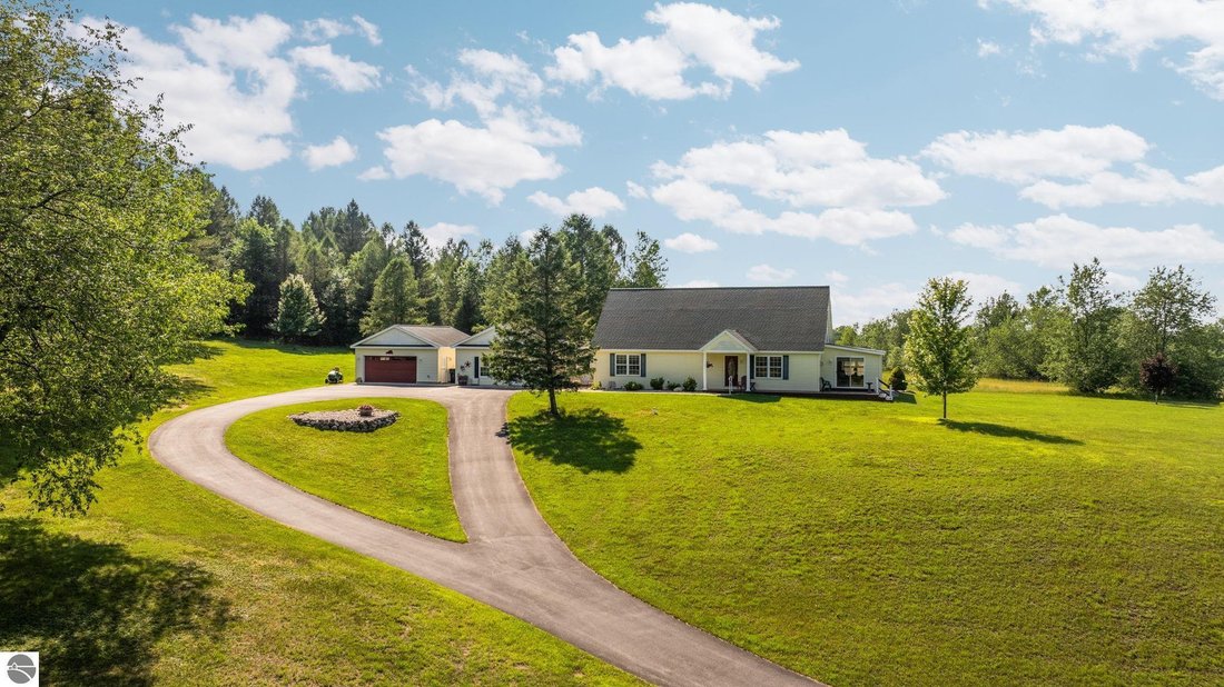 House in Central Lake, Michigan, United States 4 - 18635966