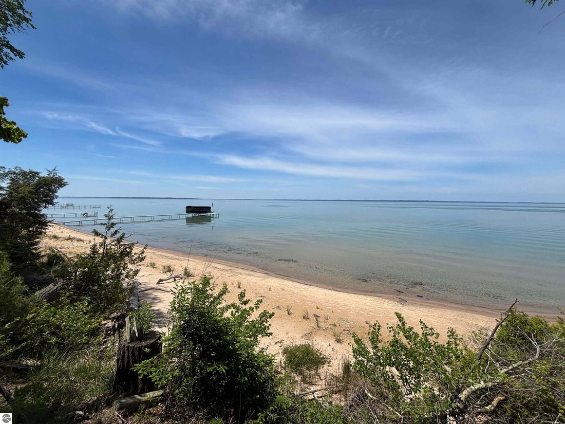 House in Elk Rapids, Michigan, United States 1 - 18636736