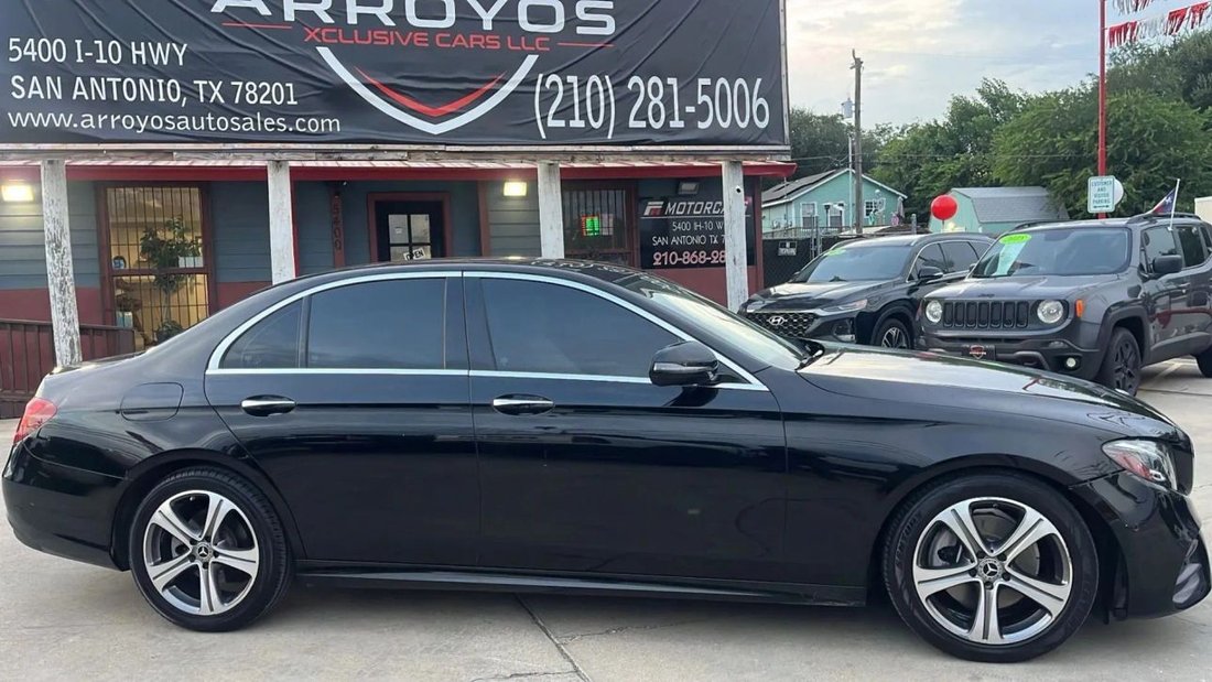 Sedan in San Antonio, TX, United States 4 - 18639272