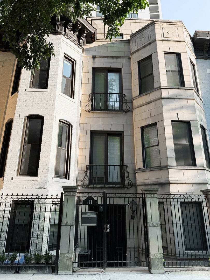 House in Chicago, Illinois, United States 1 - 18437381