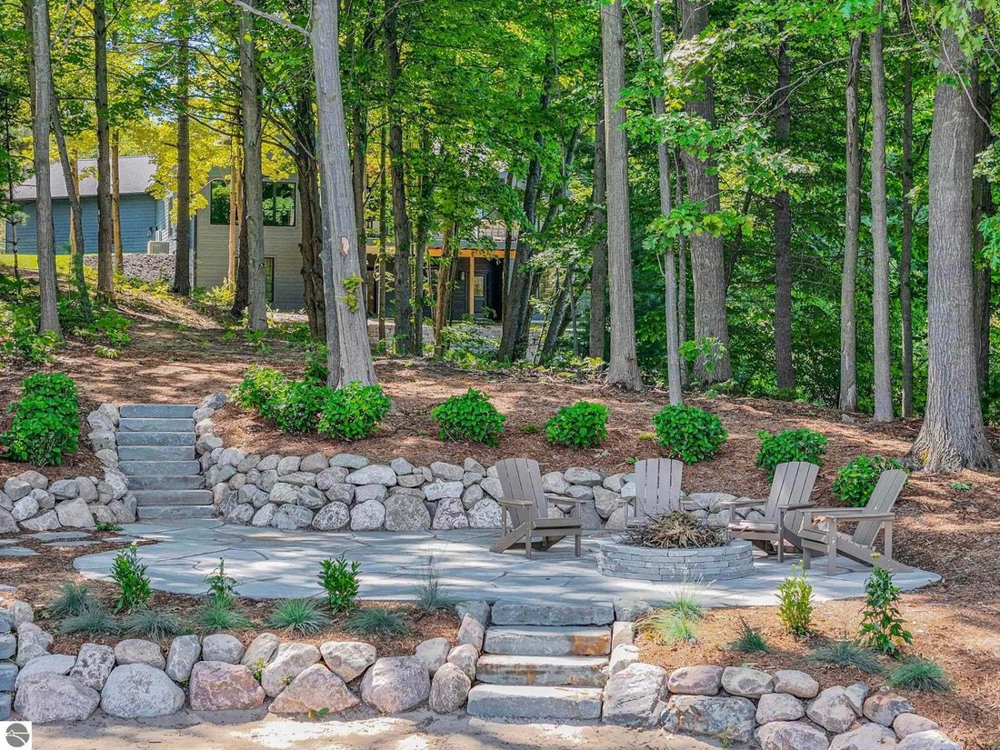 House in Traverse City, Michigan, United States 4 - 18636038