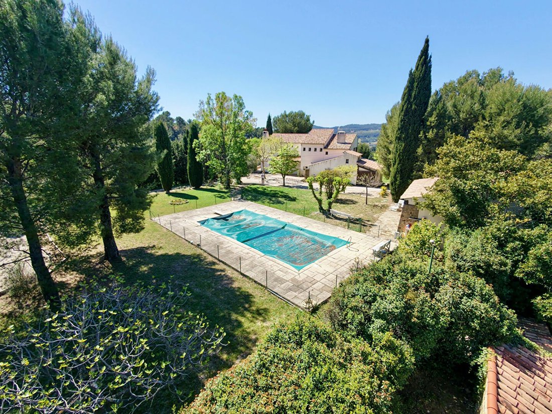 Villa in Le Castellet, Provence-Alpes-Côte d'Azur, France 4 - 18635090