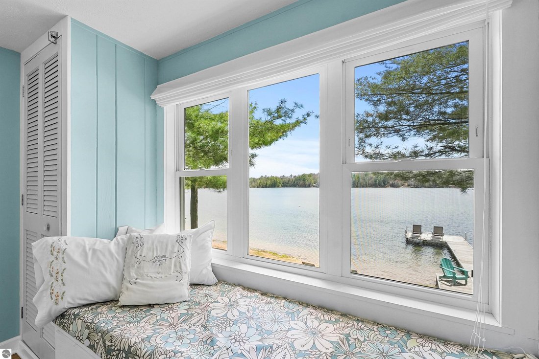 House in Traverse City, Michigan, United States 5 - 18635969