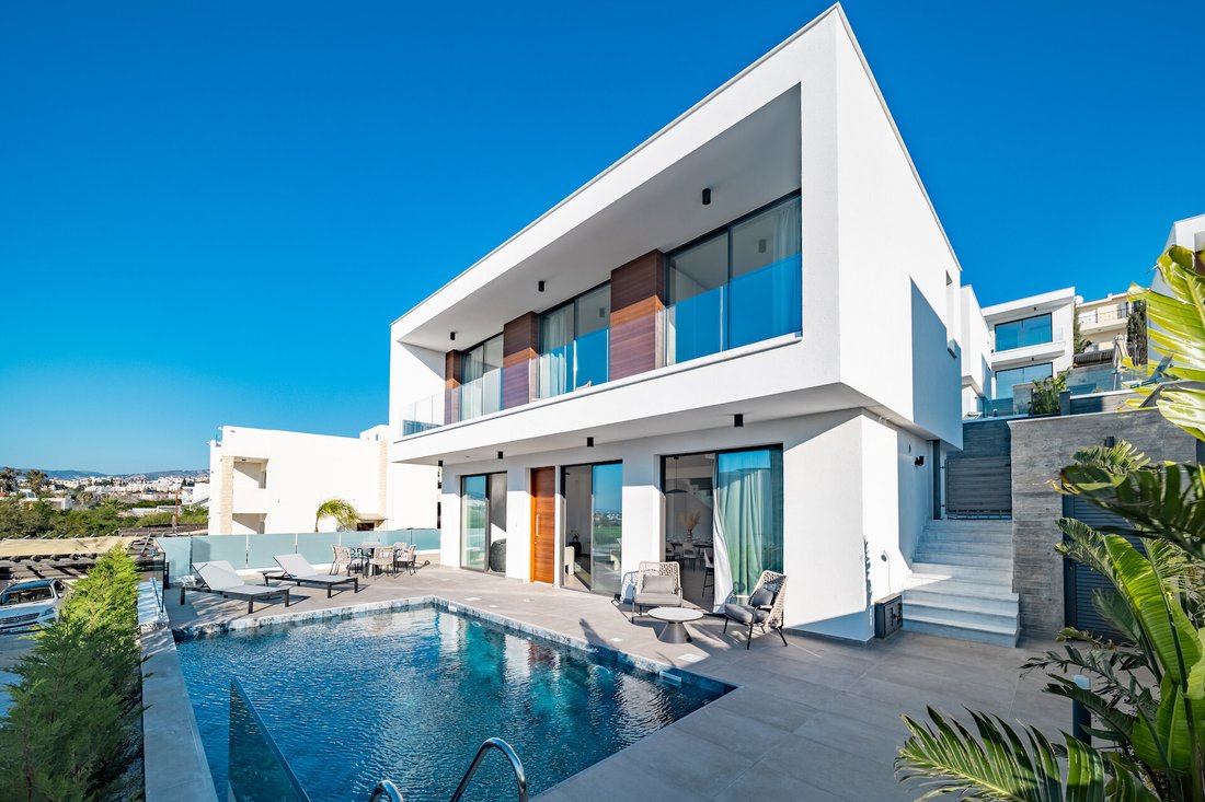 Villa in Chloraka, Paphos, Cyprus 2 - 16374741