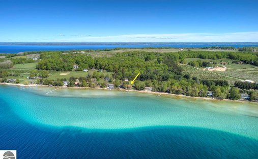 Haus in Suttons Bay, Michigan, Vereinigte Staaten 1