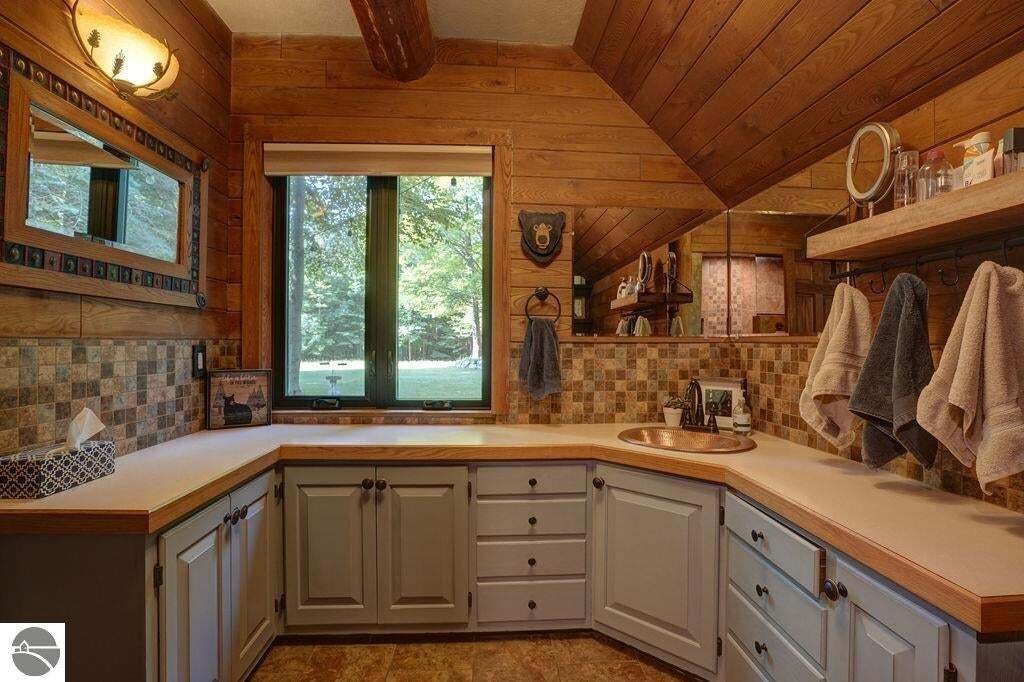 House in Rapid City, Michigan, United States 5 - 18635974