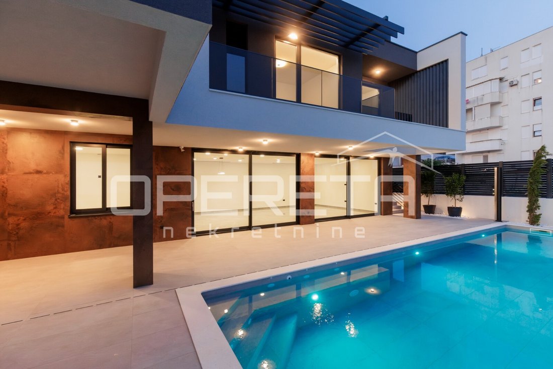 House in Dugi Rat, Split-Dalmatia County, Croatia 2 - 18638883