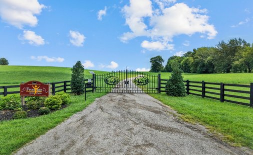 Farm Ranch in Paris, Kentucky, United States 1