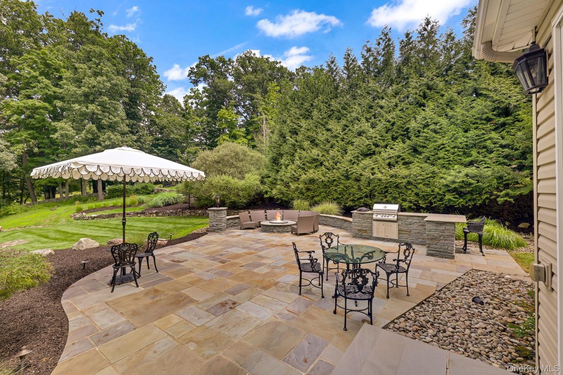 House in Woodbury, New York, United States 4 - 18637424