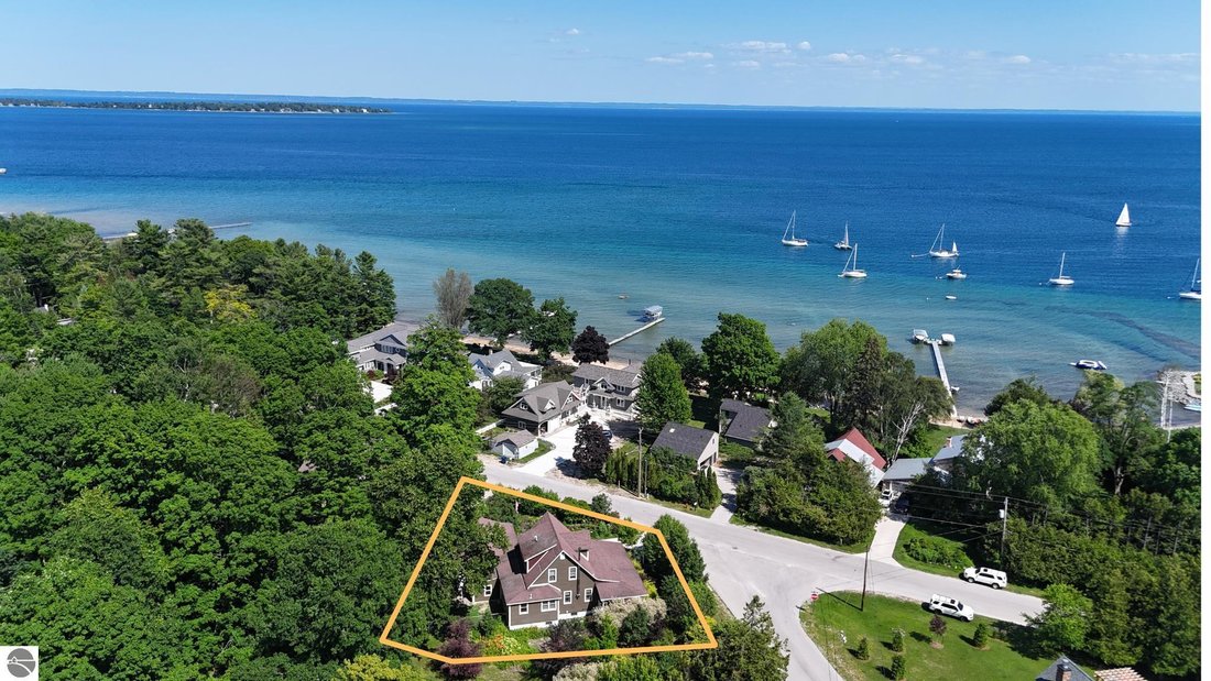 House in Northport, Michigan, United States 3 - 18636346