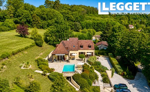 Villa in Sarlat-la-Canéda, Nouvelle-Aquitaine, France 1