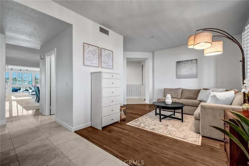 Condo in Huntington Beach, California, United States 4 - 18638250