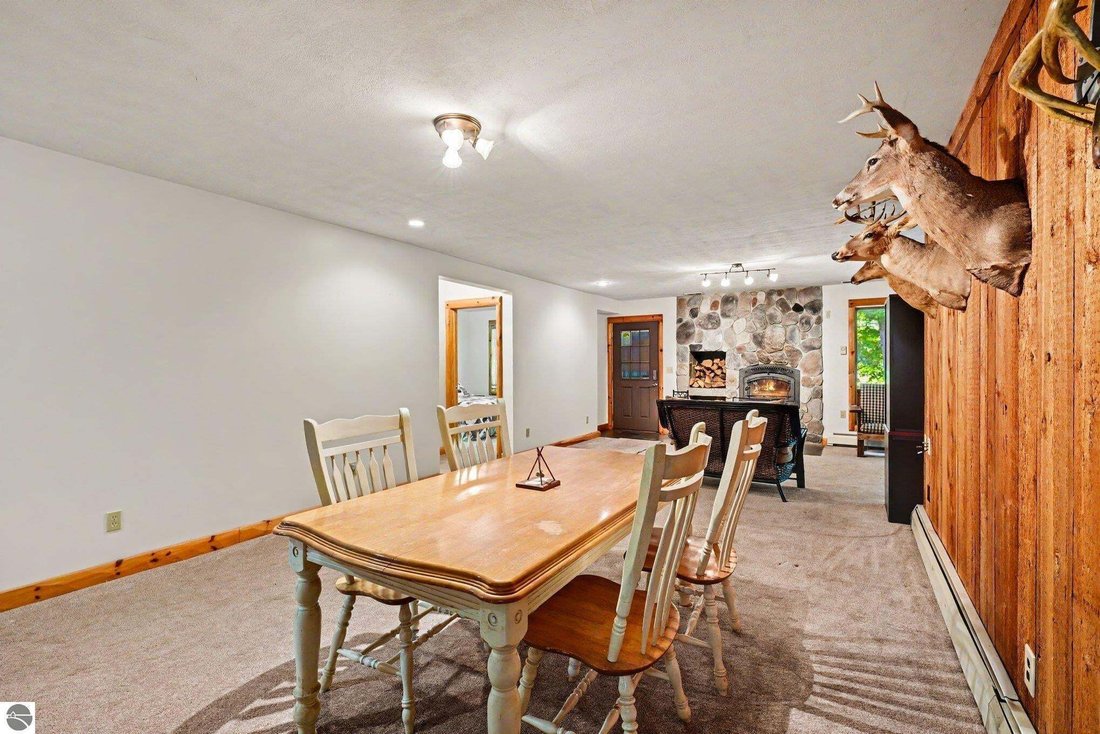 House in Kalkaska, Michigan, United States 5 - 18635939