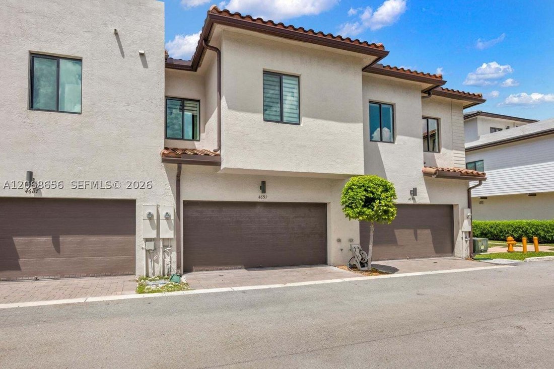 Townhouse in Miami Springs, Florida, United States 4 - 18637382