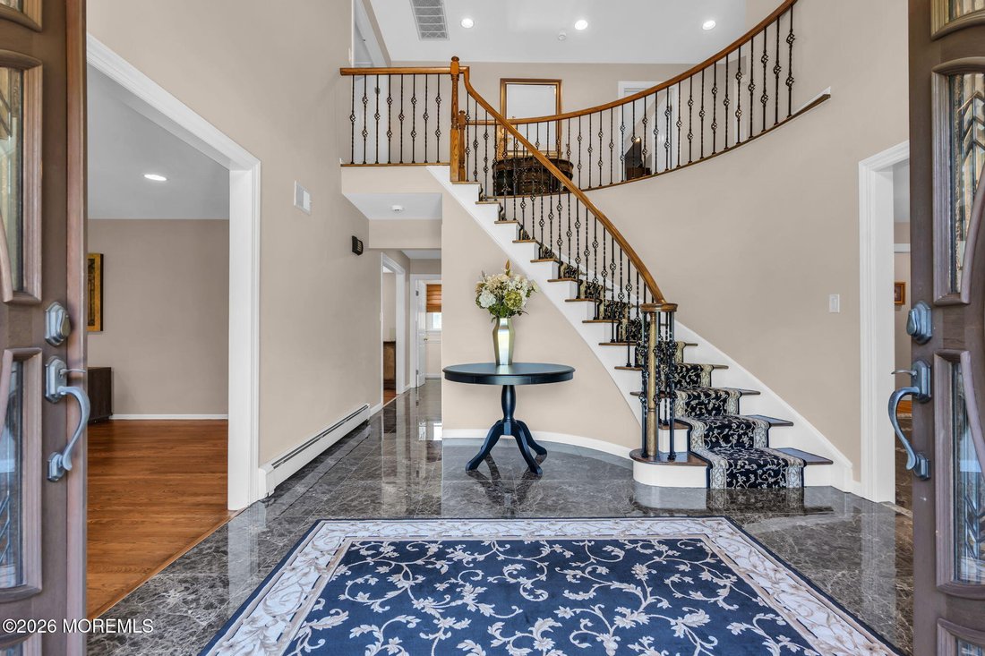House in Manalapan Township, New Jersey, United States 5 - 18633071