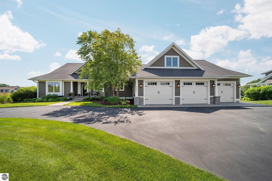 House in Traverse City, Michigan, United States 1 - 18636612