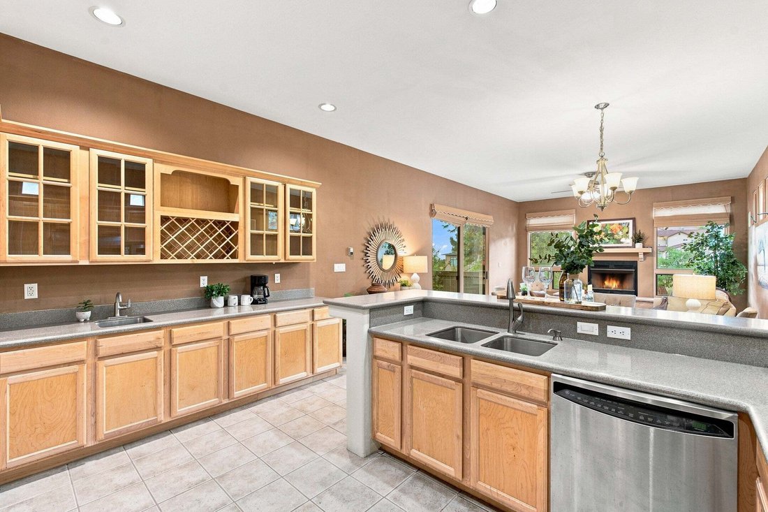 Townhouse in Los Alamos, New Mexico, United States 4 - 18637100