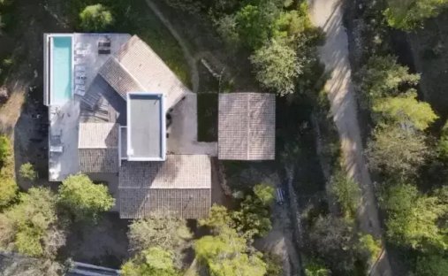Estate in Cabasse, Provence-Alpes-Côte d'Azur, France 1