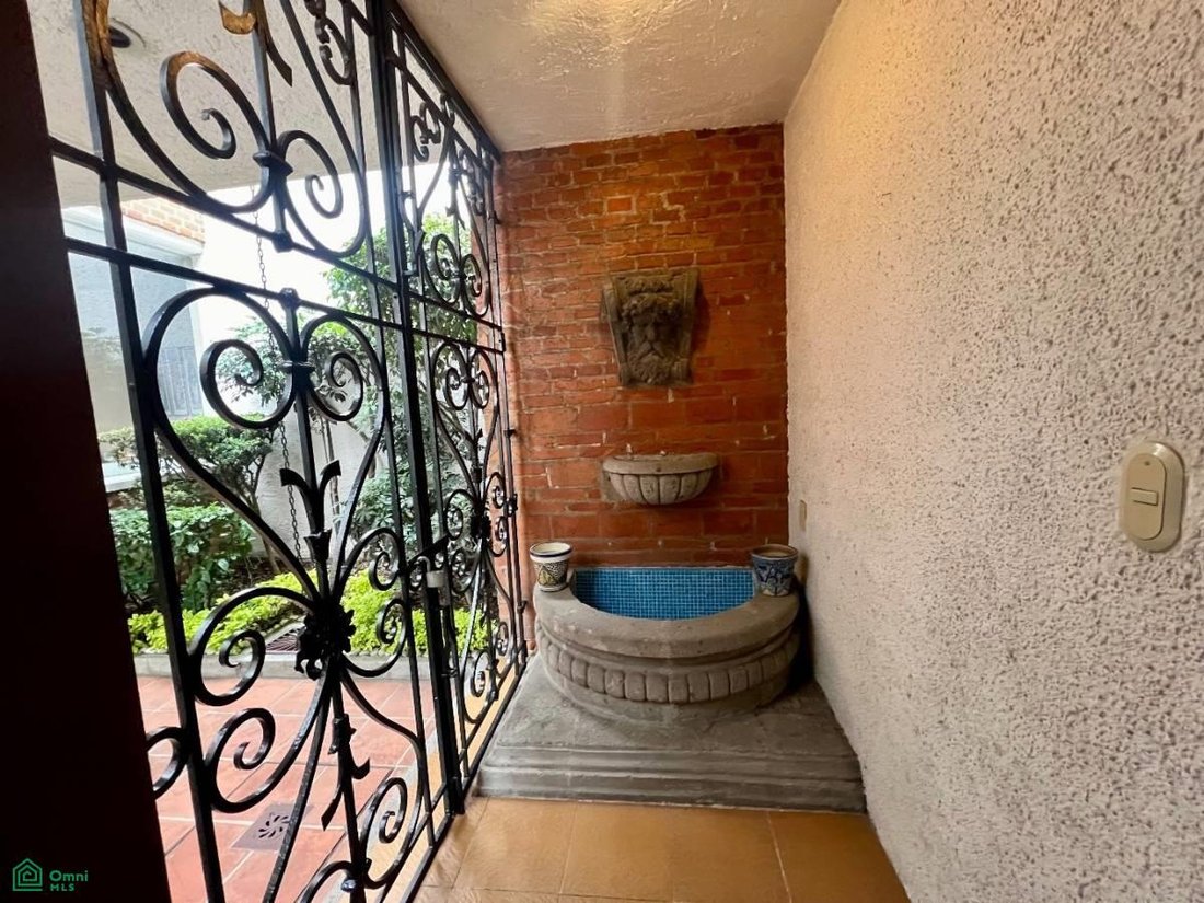 Townhouse in Mexico City, Mexico 2 - 17232943
