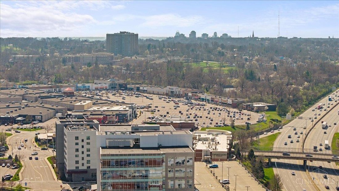 Condo in Cincinnati, Ohio, United States 2 - 18636084
