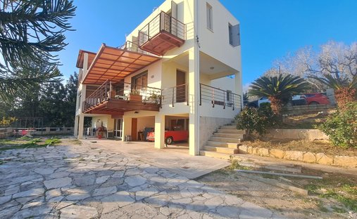 House in Marathounta, Paphos, Cyprus 1