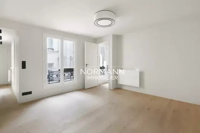 Apartment in Saint Gervais, Paris 4e Arrondissement, Paris 1 - 17759824