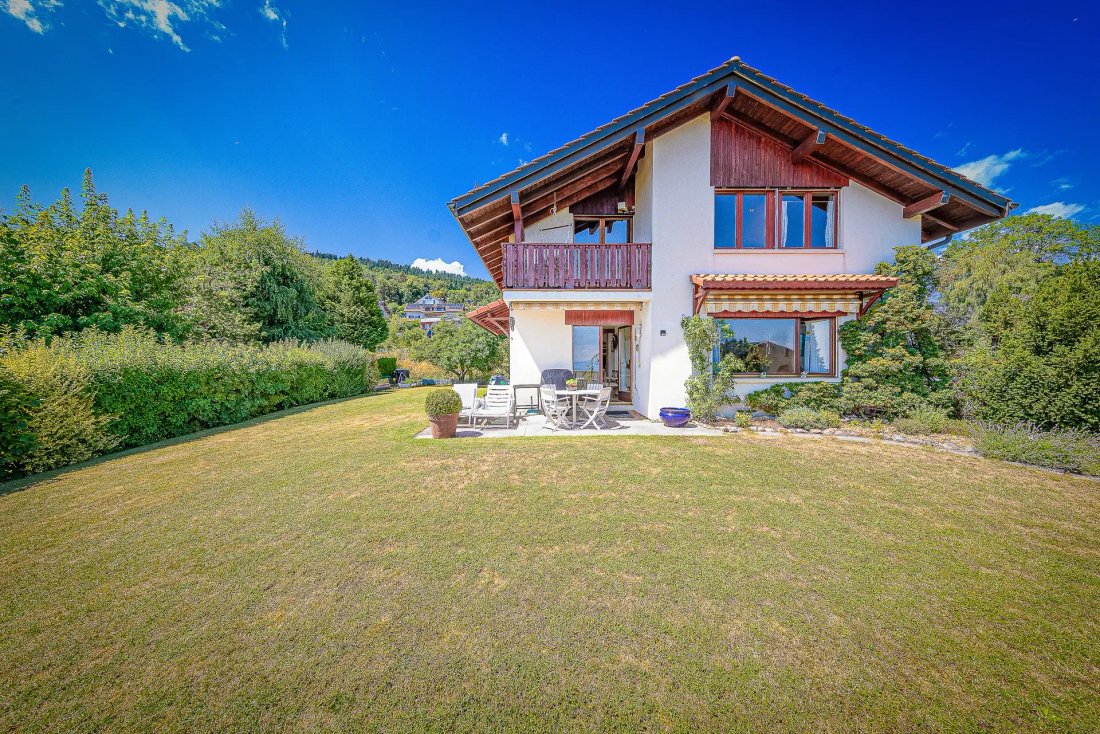 House in Arzier-Le Muids, Vaud, Switzerland 2 - 18633631