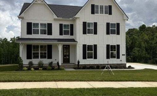 House in White Bluff, Tennessee, United States 1